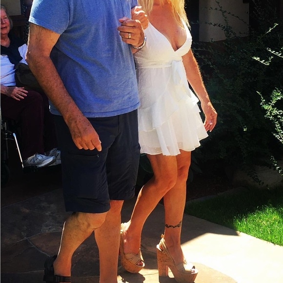 Meet your Posher, April - Picture 5 of 5